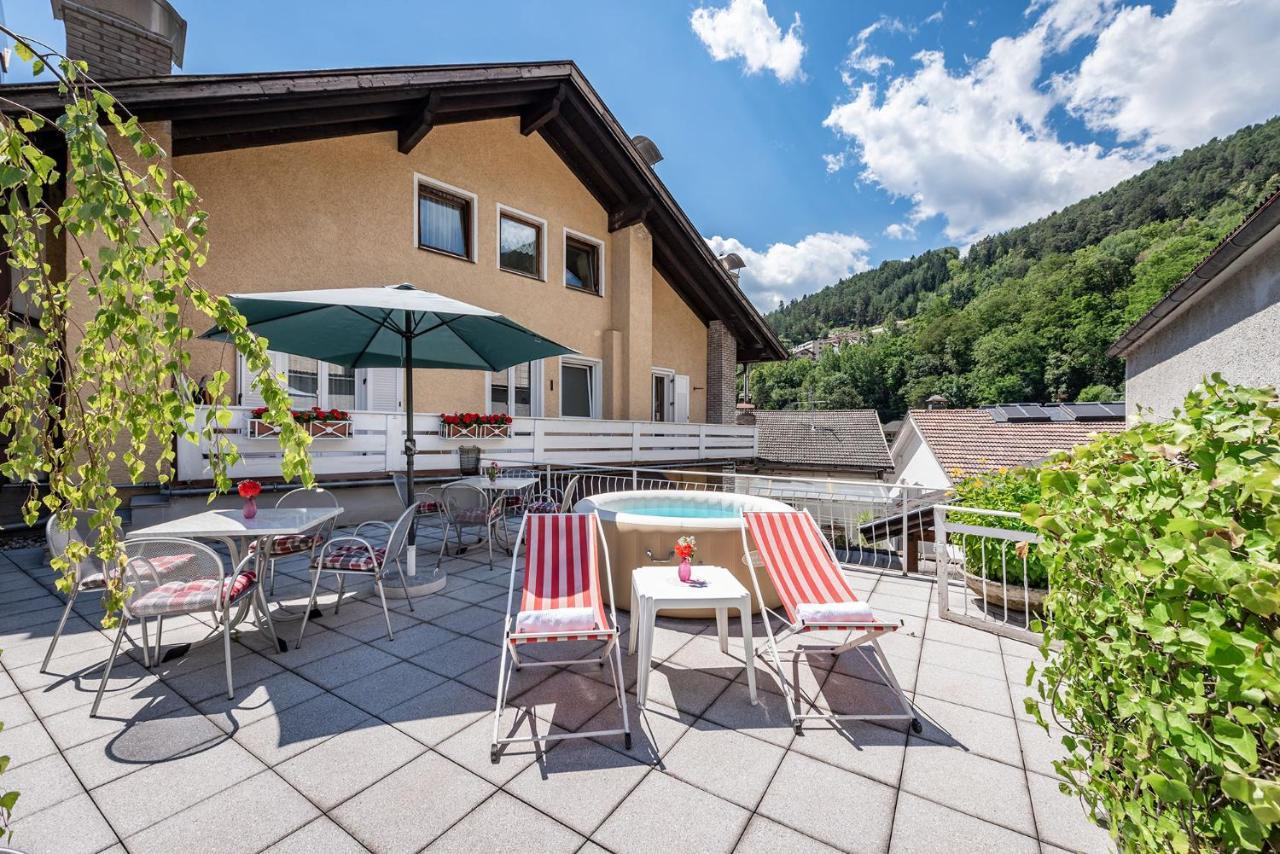 Hotel Weisse Lilie - B&B Rio di Pusteria المظهر الخارجي الصورة