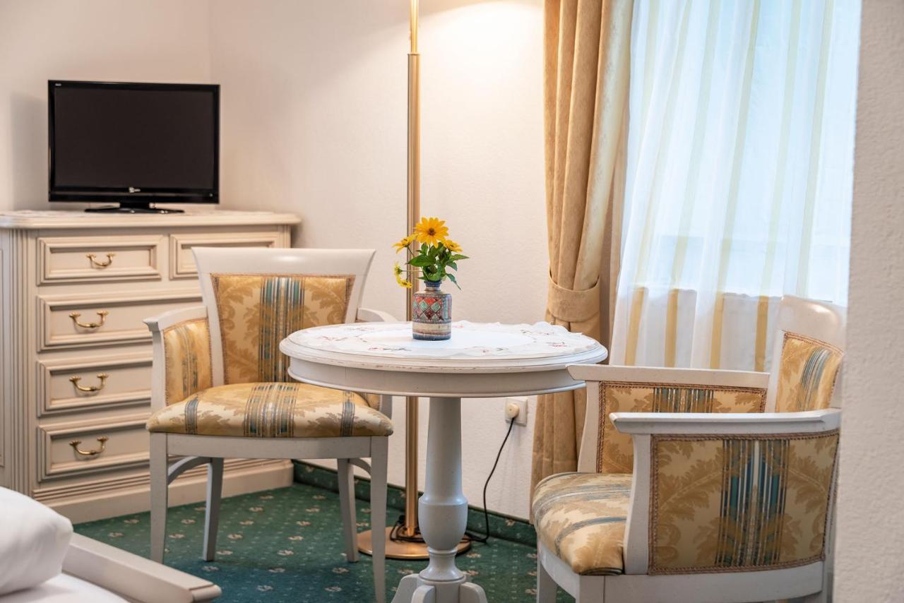 Hotel Weisse Lilie - B&B Rio di Pusteria المظهر الخارجي الصورة