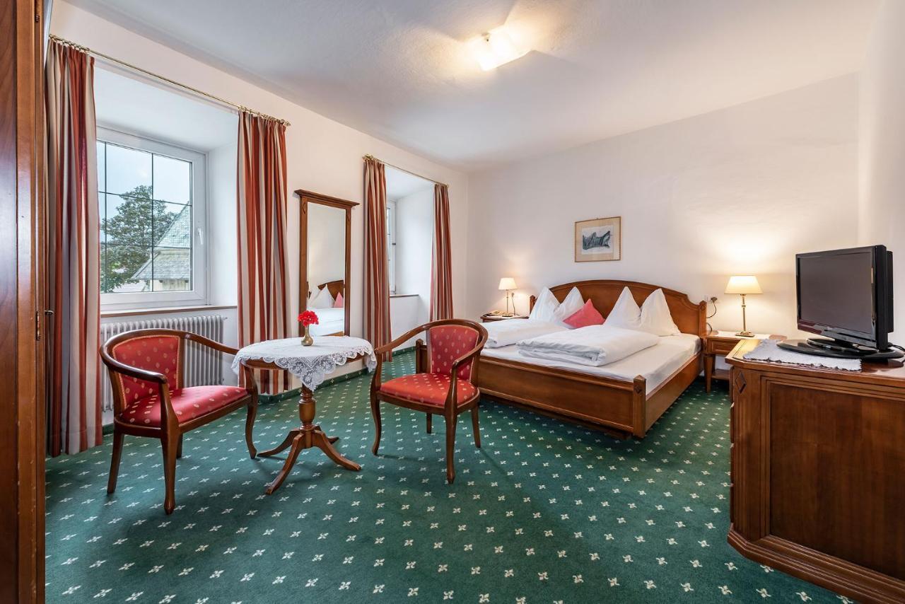 Hotel Weisse Lilie - B&B Rio di Pusteria المظهر الخارجي الصورة