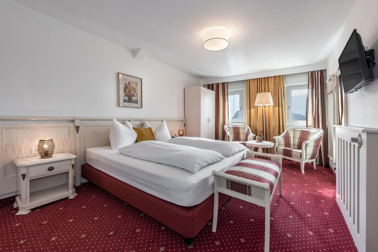 Hotel Weisse Lilie - B&B Rio di Pusteria المظهر الخارجي الصورة