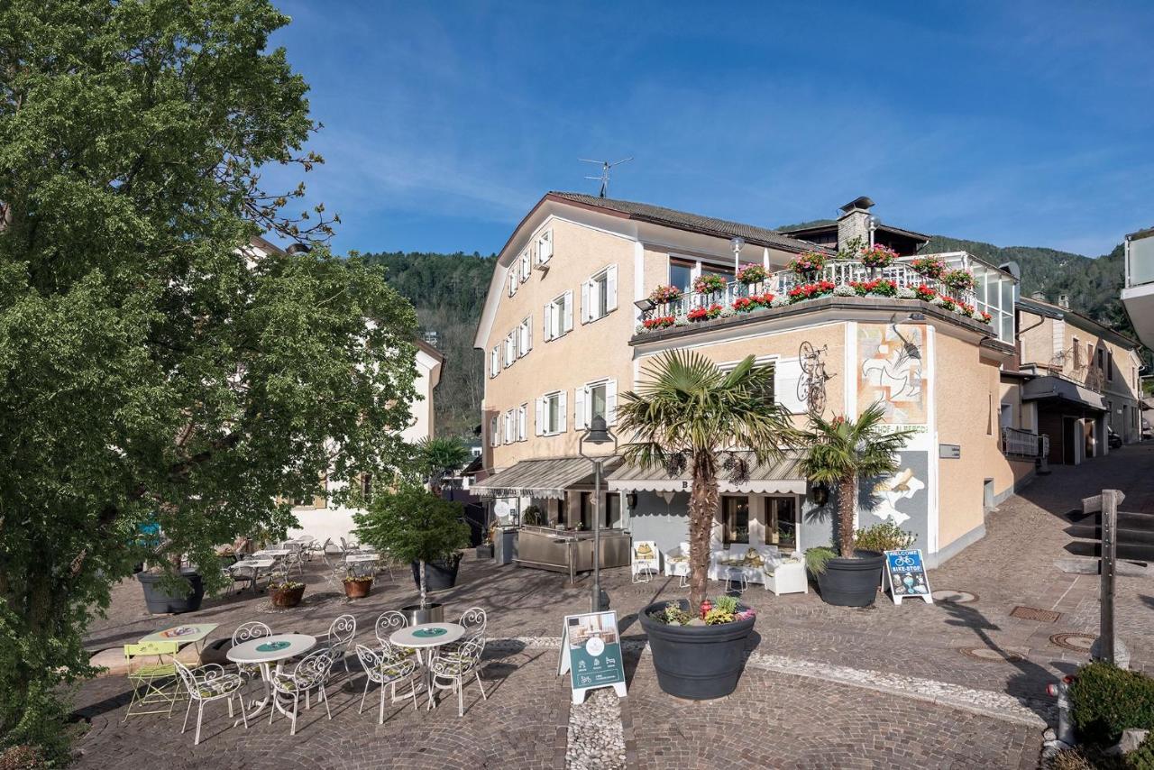 Hotel Weisse Lilie - B&B Rio di Pusteria المظهر الخارجي الصورة