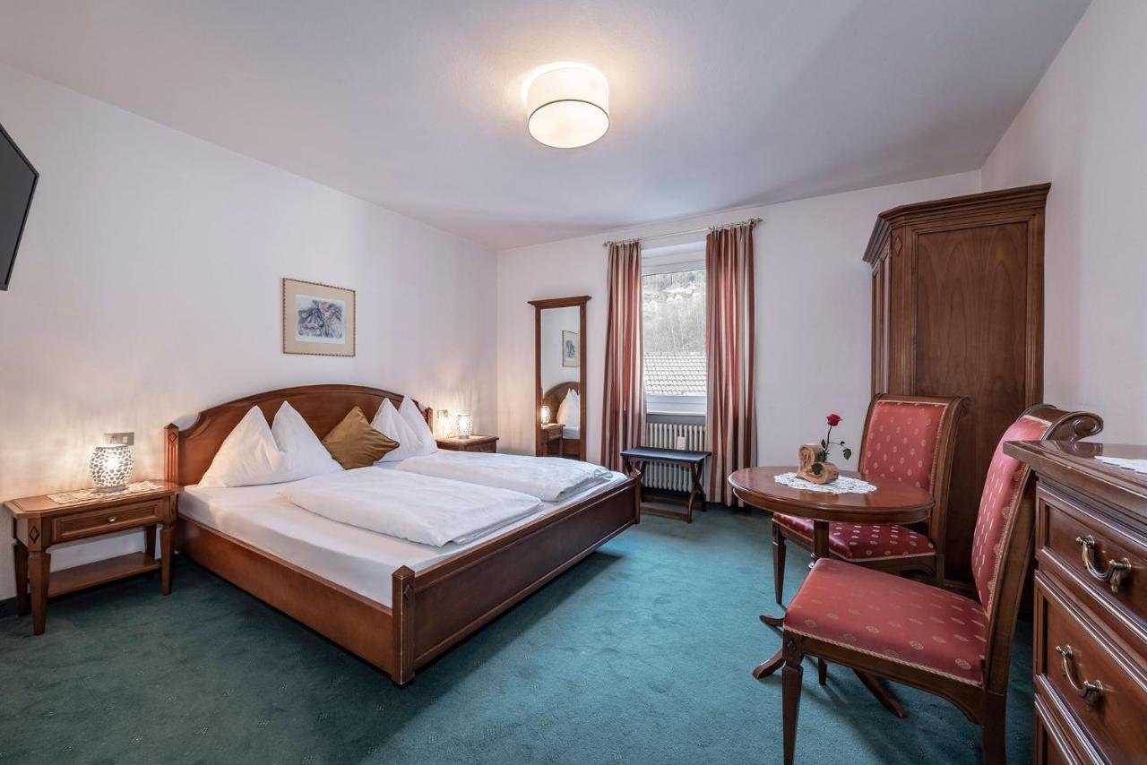 Hotel Weisse Lilie - B&B Rio di Pusteria المظهر الخارجي الصورة